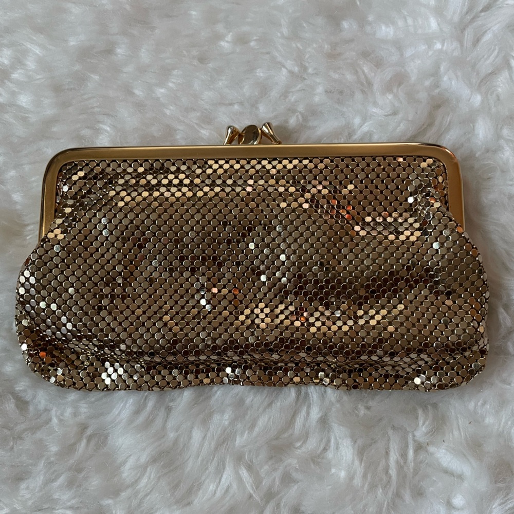 VINTAGE WHITING AND DAVIS SEQUIN CLUTCH
